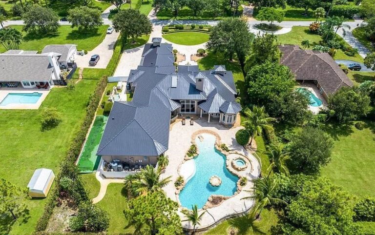 Exquisite Parkland Estate: Luxury, Privacy, and Sophistication for $3 Million