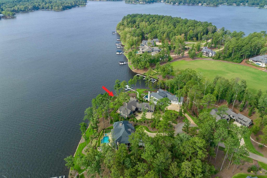 Greensboro, Georgia: A $5.5 Million Lakeside Retreat of Unrivaled Beauty