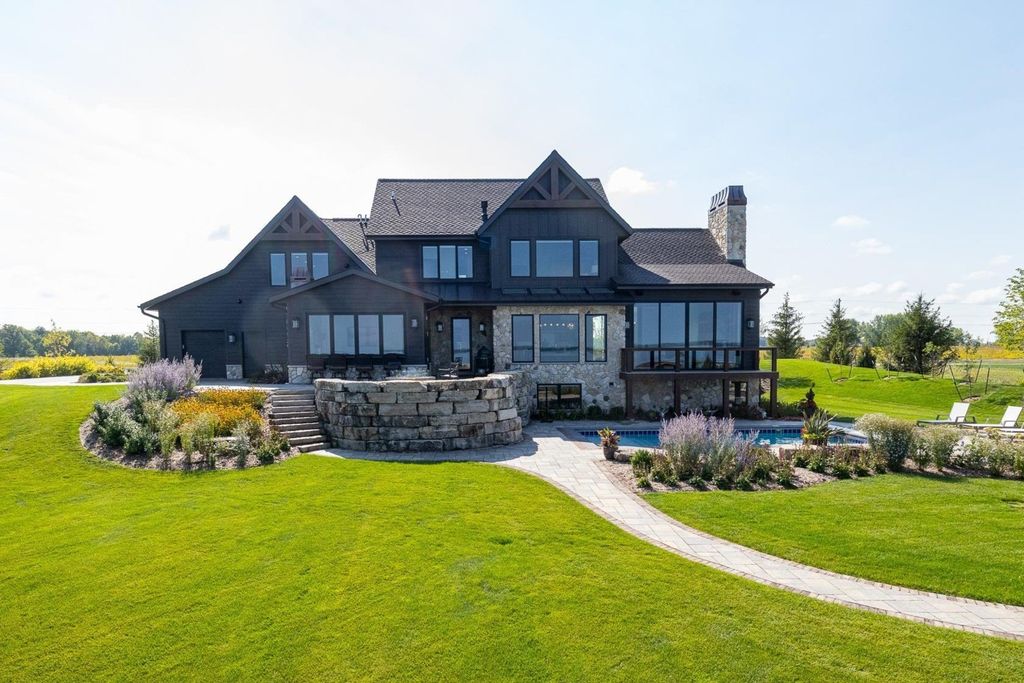 Griffin Builders' Custom Lakefront Home in Poygan, Wisconsin, Hits Market at $2.795 Million