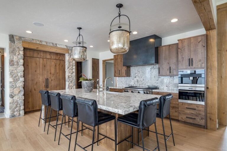 Griffin Builders' Custom Lakefront Home in Poygan, Wisconsin