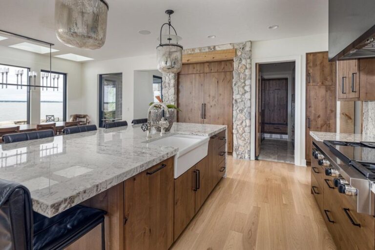 Griffin Builders' Custom Lakefront Home in Poygan, Wisconsin