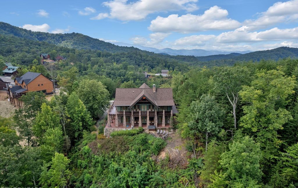 Grouse Ridge Lodge: Where Luxury Meets Nature in Sevierville, Tennessee Listed at $2.35 Million