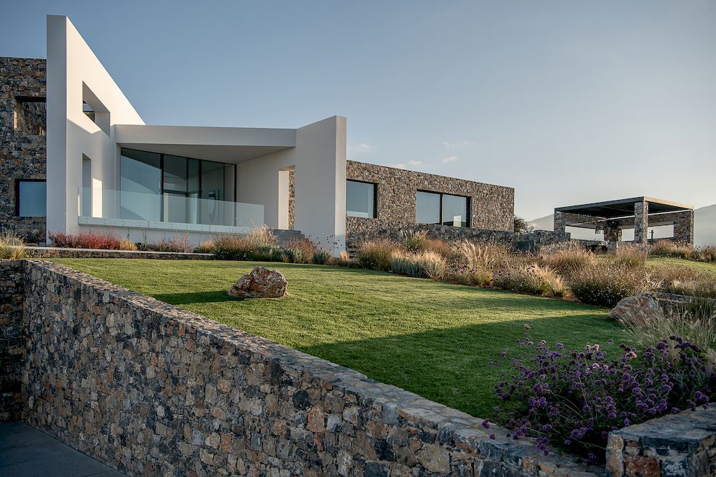 K1 Villa, Architectural Integration with Natural Environment by Archtify