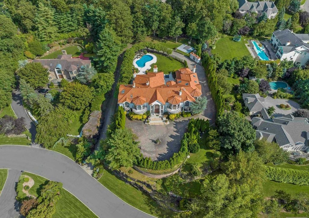 Palatial Mansion with Unobstructed Mountain Views in Cresskill, New Jersey Asks for $6.25 Million