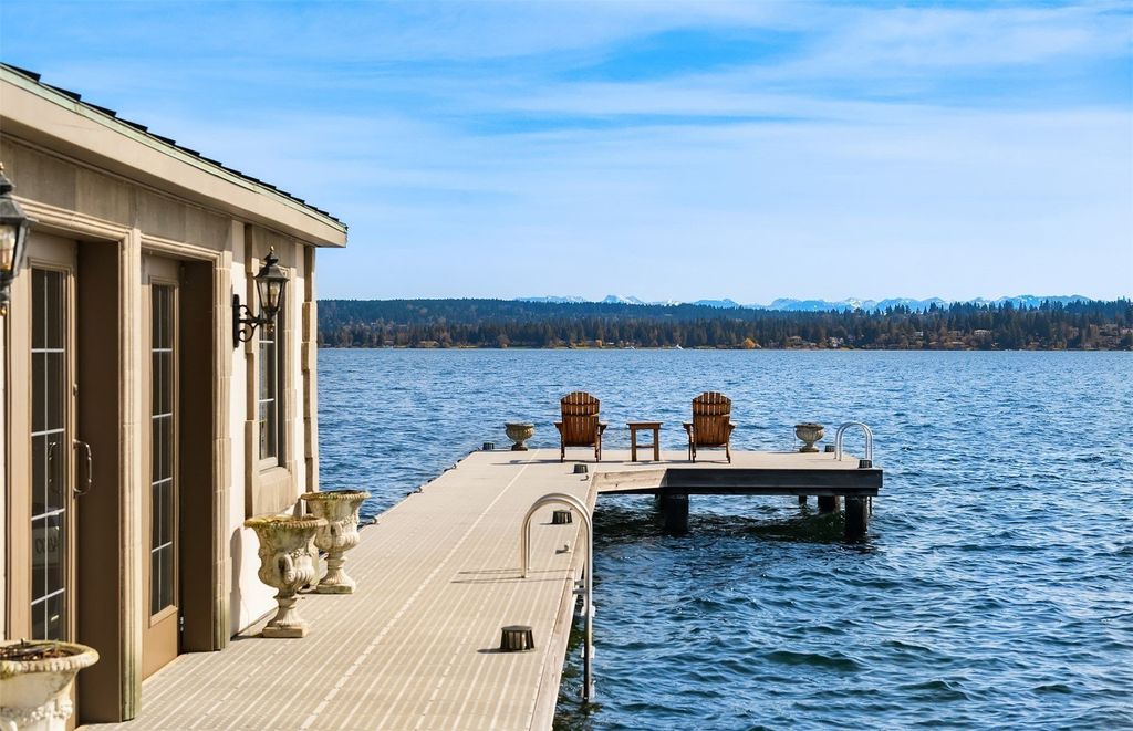 Seattle's Great Estate: A $26.5 Million Lakeside Retreat with Cascades Views