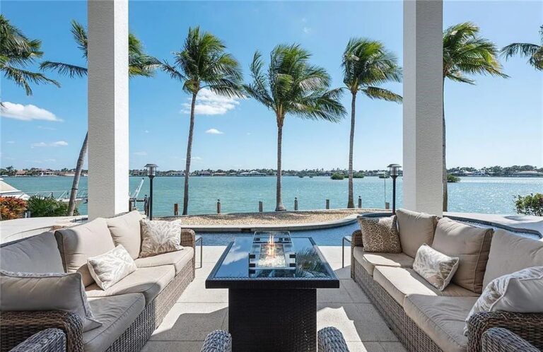 Picture of 2BR Waterfront Apartment| Dock | Oranjestad | House in Oranjestad