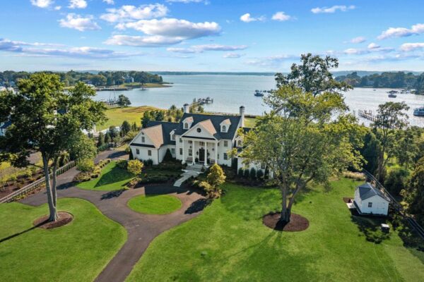 Timeless Elegance Meets Southern Charm: Georgian-Style Estate In ...