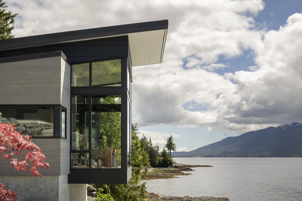 Tongass Ledge House by Prentiss + Balance + Wickline Architects