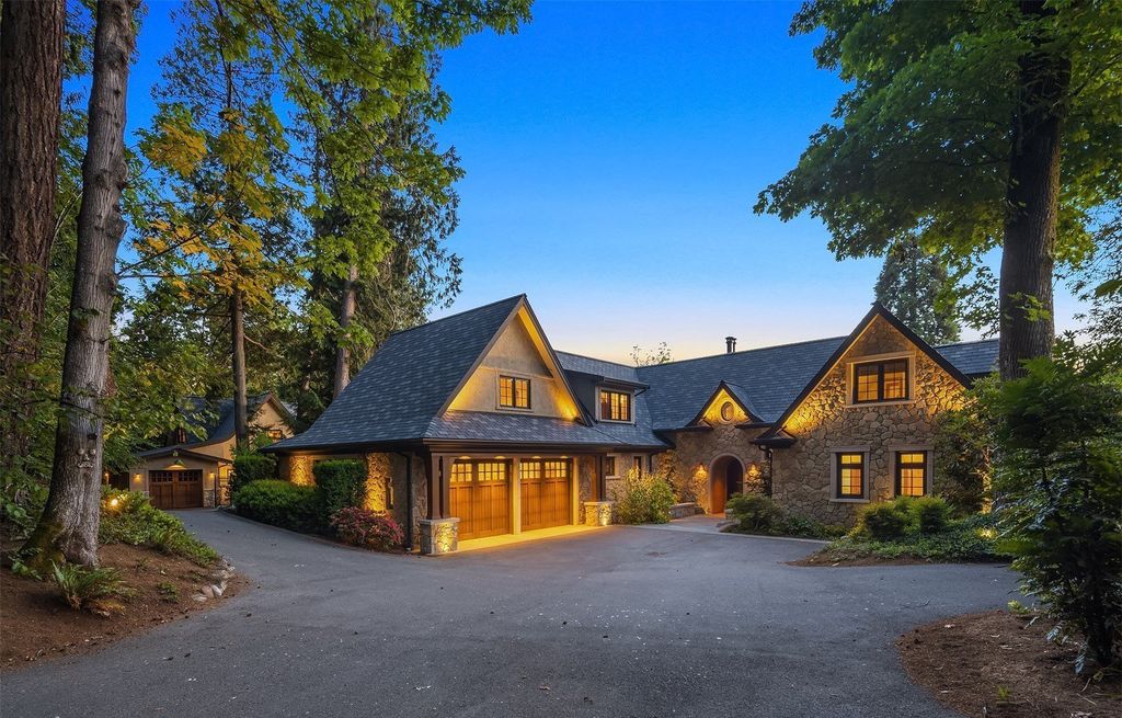 Waterfront Estate: The Ultimate Luxury Living in Mercer Island, Washington for $16.9 Million