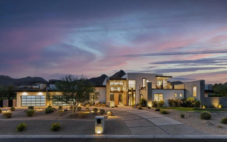 Absolutely Stunning Modern Home in Paradise Valley, AZ with Breathtaking Views Priced at $6,995,000