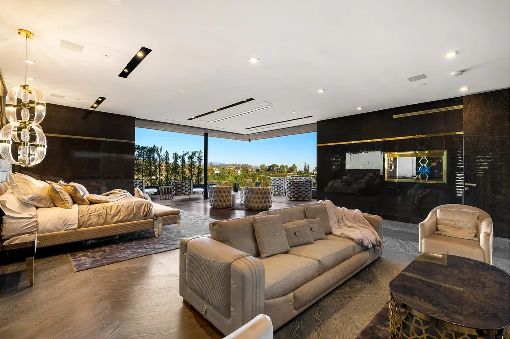 1200 Bel Air Road Home in Los Angeles, California. Discover LA FIN, the ultimate luxury estate nestled in prestigious Bel Air. This magnificent residence is a true testament to opulence, offering breathtaking panoramic views, unrivaled architecture, and exquisite interiors. 