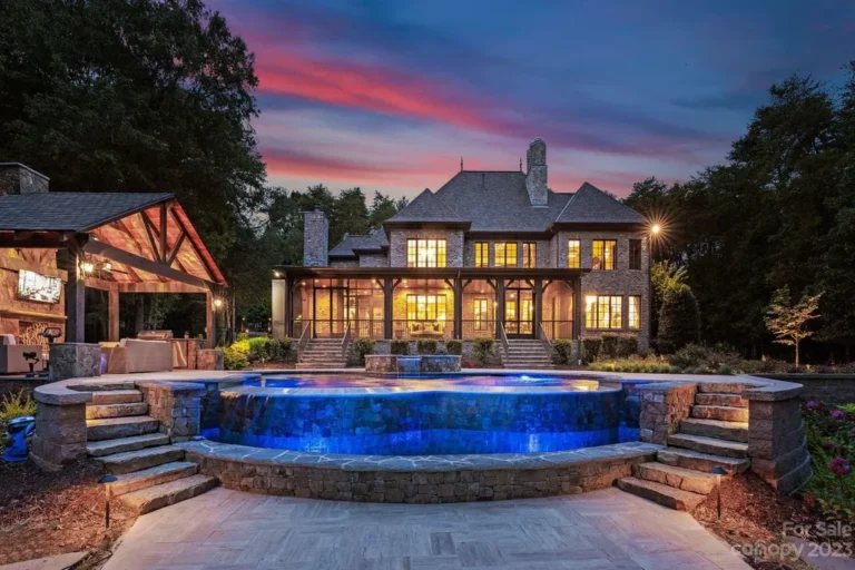 A Private Estate with Stunning Backyard Oasis in North Carolina for Sale at $2,575,000