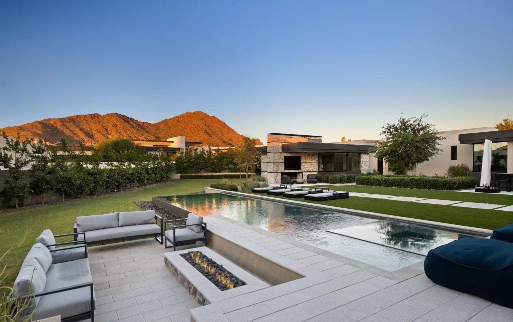 Spectacular Home in Paradise Valley, AZ: Fully-Furnished 4-Bed Luxury Oasis with Architectural Marvel Priced at $14M