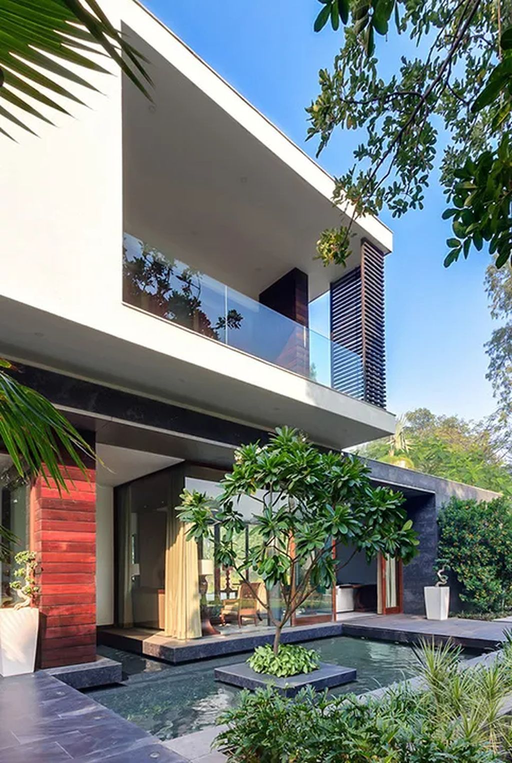 Bridge House, Masterpiece of Architecture and Nature by DADA Partners