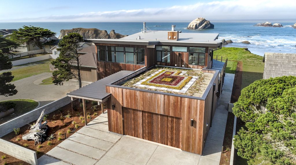 Face Rock Beach House in Bandon by Giulietti Schouten Weber Architects