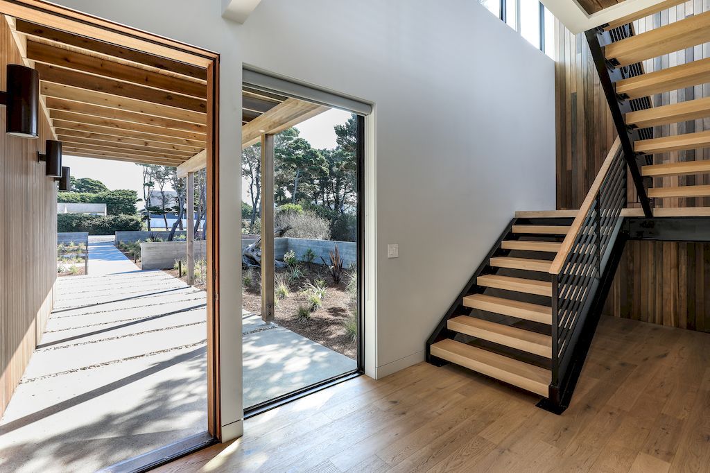 Face Rock Beach House in Bandon by Giulietti Schouten Weber Architects