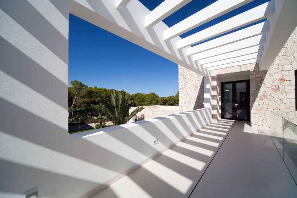 House 0812, A Mallorcan Seaside Marvel by Jle Arquitectos