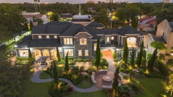 Luxury Living in Tampa’s Spectacular $10.5 Million Golf Course Estate