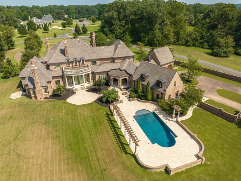 One-of-a-kind Tennessee Estate Redefines Luxury and Sophistication