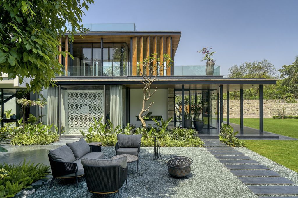 Portico House, A Serene Oasis in India Designed by DADA Partners