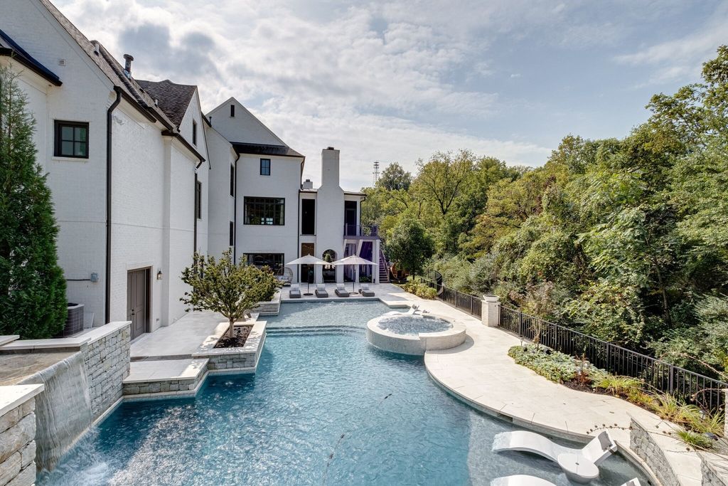 Timeless Elegance and Modern Luxury Unite in $6.485 Million Brentwood, Tennessee Private Estate