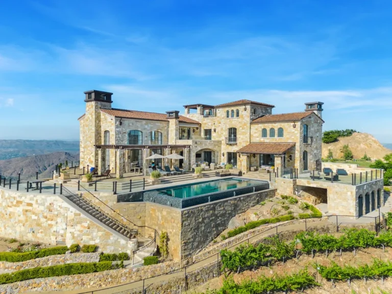 Malibu Rocky Oaks: A Tuscan Villa Paradise with Award-Winning Vineyards Back on The Market for $44,500,000