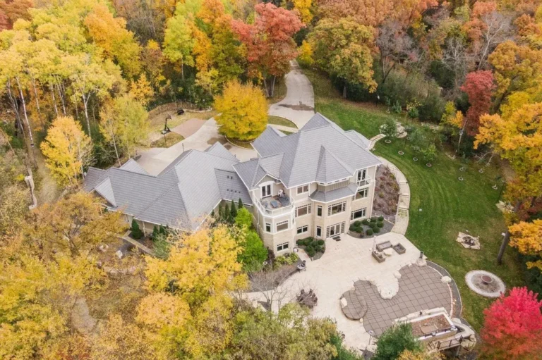 Luxury Redefined: An Architectural Masterpiece with Smart Living in Every Detail in Minnesota for $6,000,000