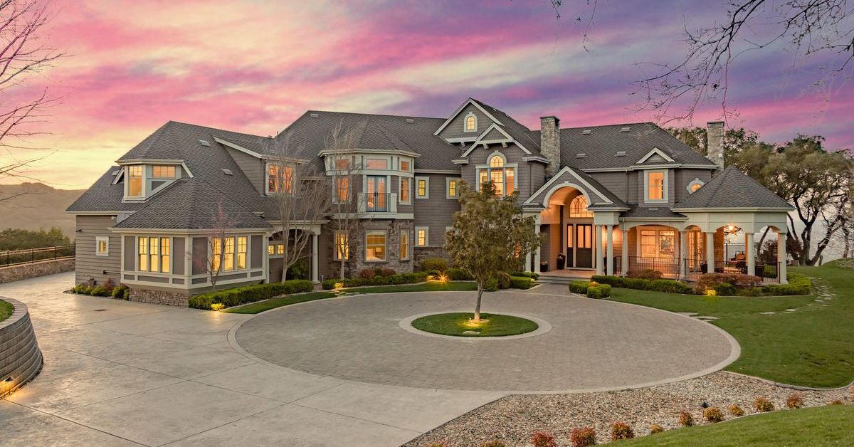 Exceptional Wine Country Living A Luxury Residence with Panoramic