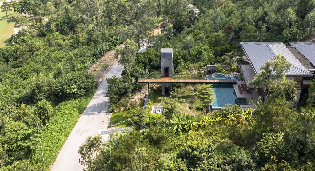 Ajisai Hill House, a Nature-Blended Mountain Home by Idee Architects