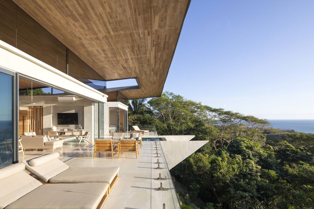 Casa Bell Lloc, A Tropical Masterpiece in Costa Rica by Studio Saxe