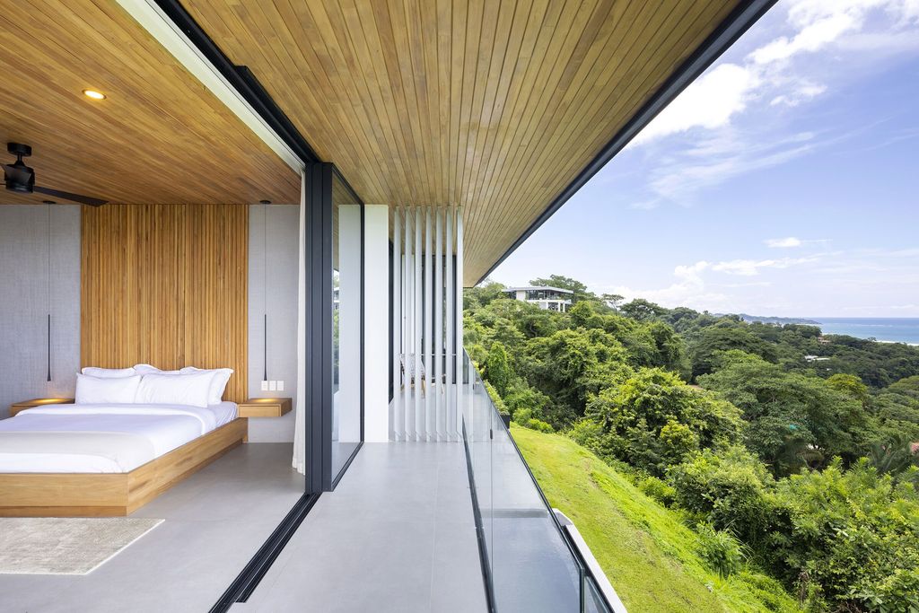 Casa con Vista, A Modern Tropical Haven in Costa Rica by Studio Saxe