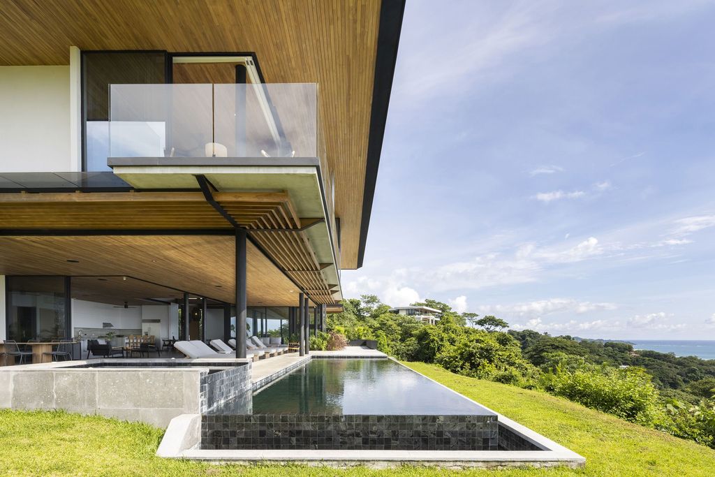 Casa con Vista, A Modern Tropical Haven in Costa Rica by Studio Saxe