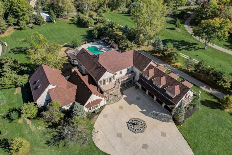 Elegance and Ultimate Comfort: A Luxurious Property in Fishers, Indiana Priced at $2.249 Million