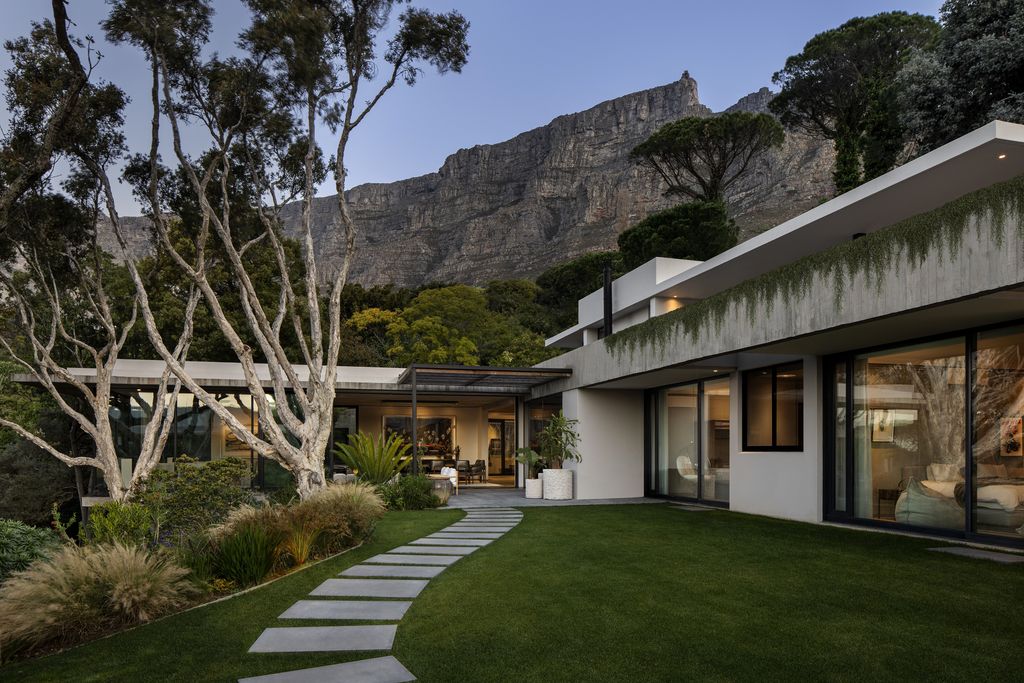 Glen Villa in Cape Town Showcases ARRCC's Exquisite Interior Design