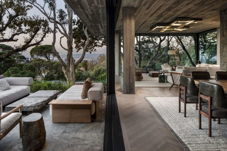 Glen Villa in Cape Town Showcases ARRCC’s Exquisite Interior Design