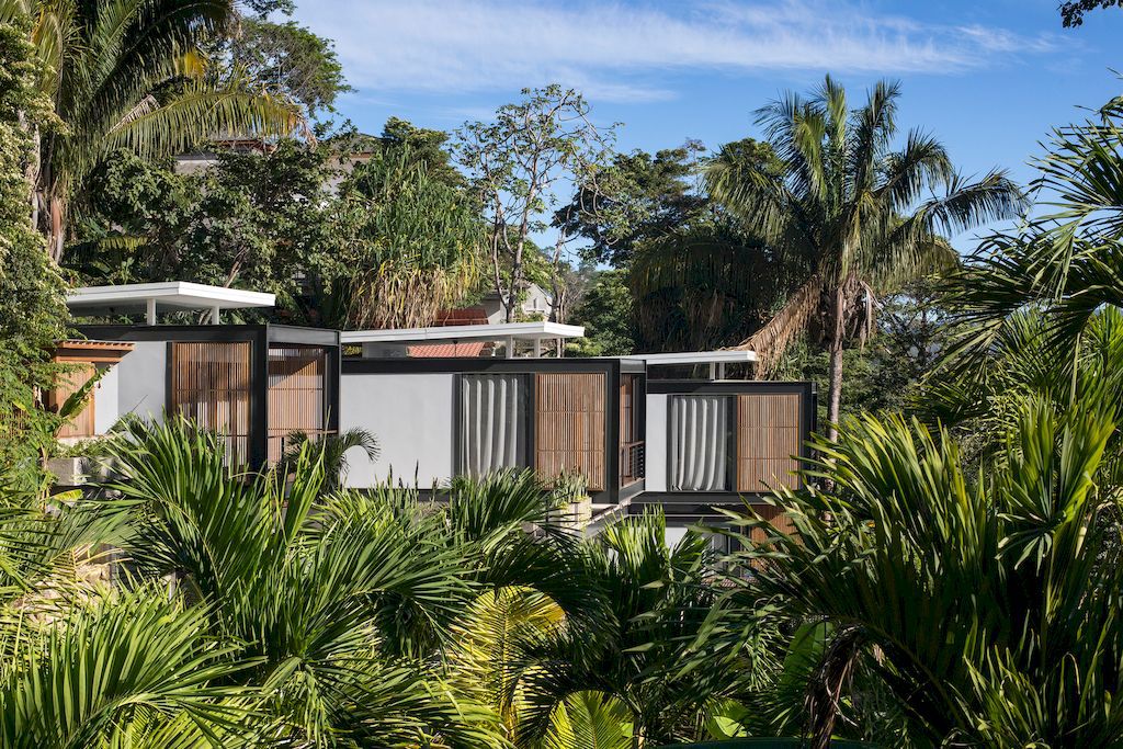 Joya Villas, a Tropical Modernist Retreat in Costa Rica by Studio Saxe