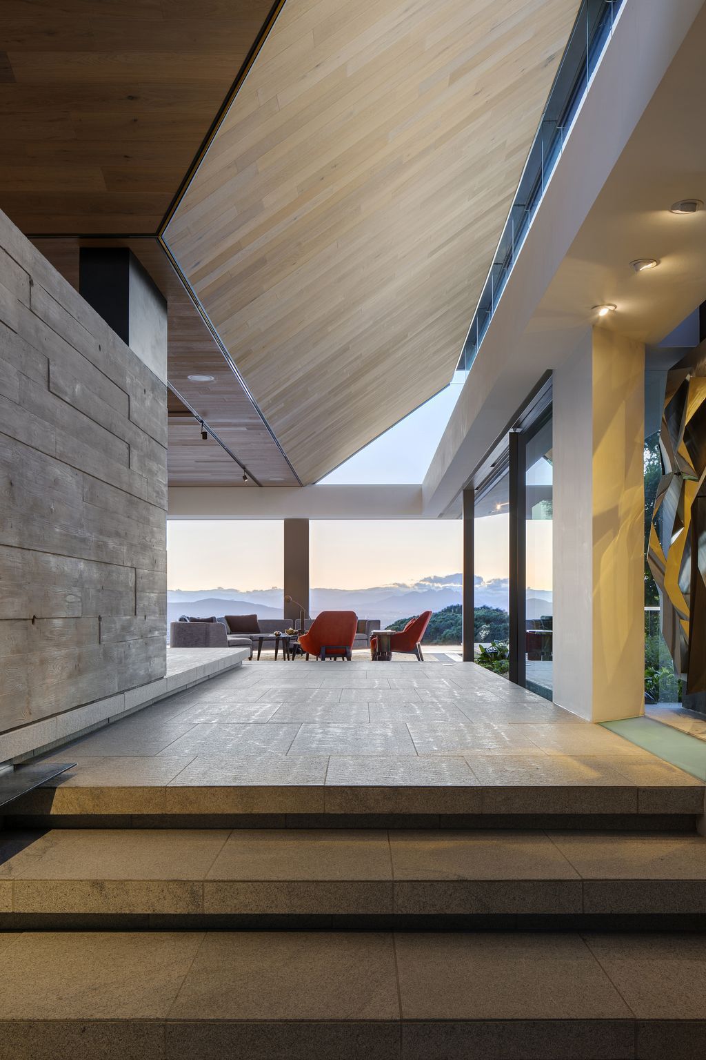 Kloof 119A, A Captivating SAOTA Masterpiece with Breathtaking Views
