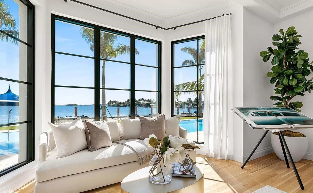 Nestled in Palm Beach's exclusive private island enclave, this newly completed 2.2+ acre compound is a testament to luxury living. Boasting 11 bedrooms across 28,618 square feet, it harmonizes opulence with functionality, offering breathtaking 360-degree intra-coastal views.