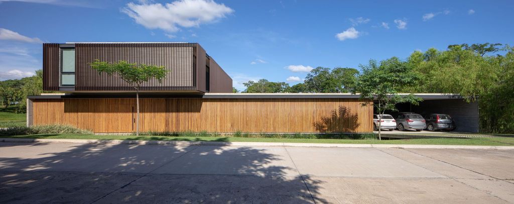 Salatino House, Embracing Nature in Bolivian Elegance by Sommet