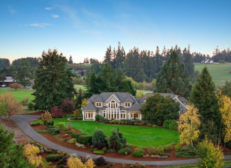 Serene Luxury Living: Custom-Built Home with Barn & Pastures in Sherwood, Oregon for $2.7 Million