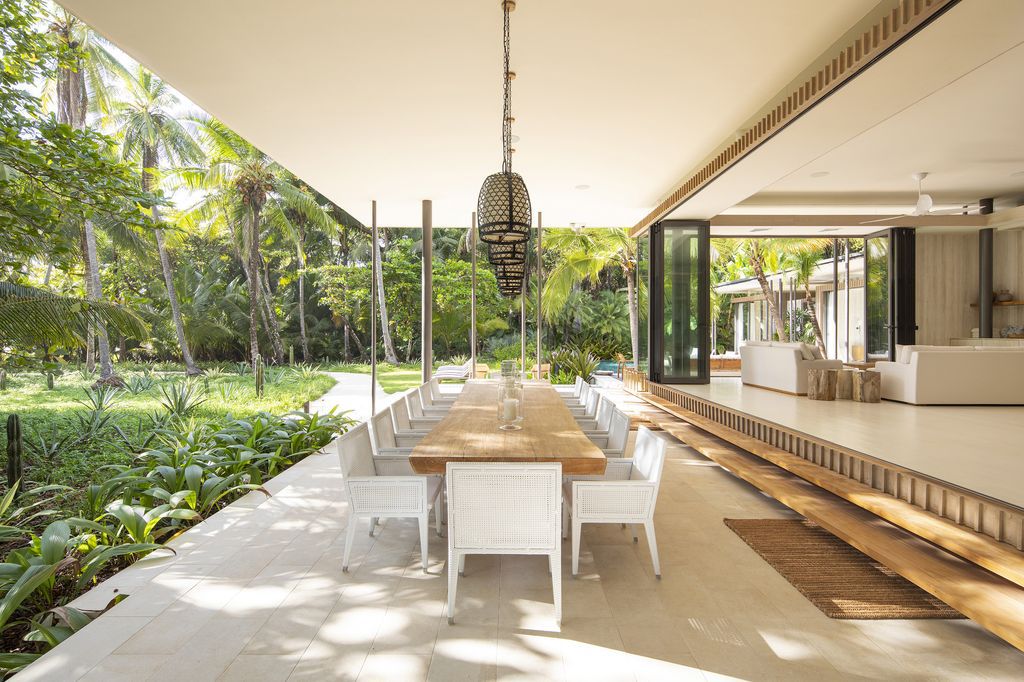 Sirena House, blend of Beachfront living & Jungle serenity by Studio Saxe