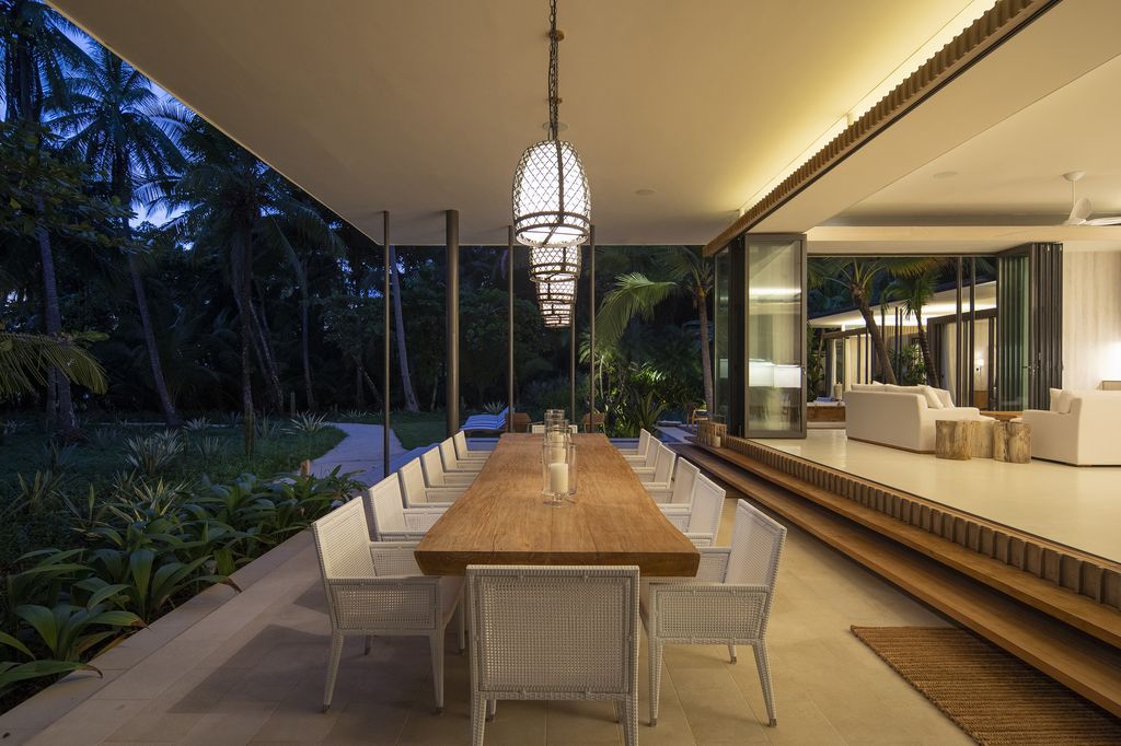 Sirena House, blend of Beachfront living & Jungle serenity by Studio Saxe