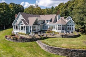 Sophisticated Elegance in Stowe Vermont Impeccably Crafted Home with Exceptional Design Asking 4.35 Million 1