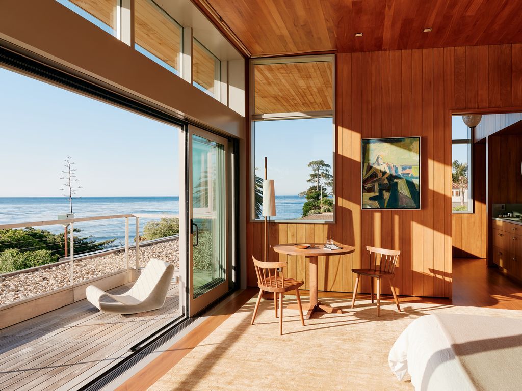 Surf House, a Coastal Elegance House by Feldman Architecture