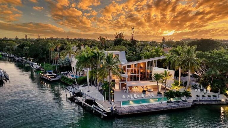 An Architectural Masterpiece Offering Unparalleled Views and Luxury Living for $7 Million in Sarasota