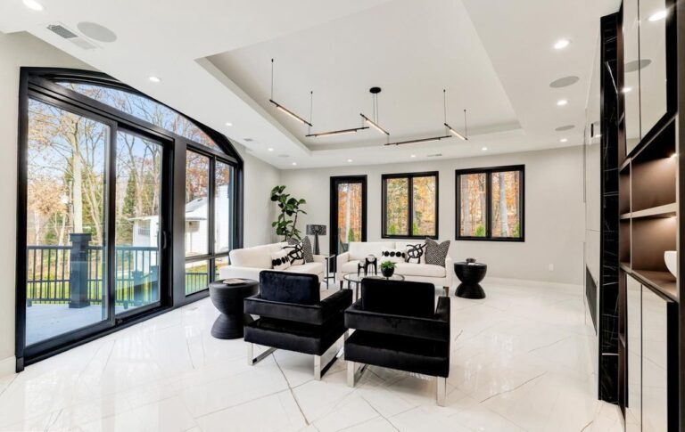 This Spacious Gem Boasts 5 Bedrooms photo