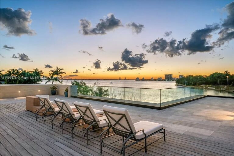 Magnificent 13,662 Square Feet Ultra-Luxe Tropical Modern Estate with ...