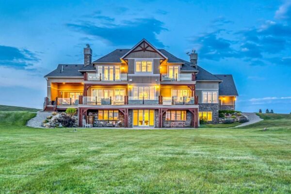 Mountain Majesty: Tranquil Luxury Retreat in Alberta, Canada with Panoramic Views Priced at C$4,968,800