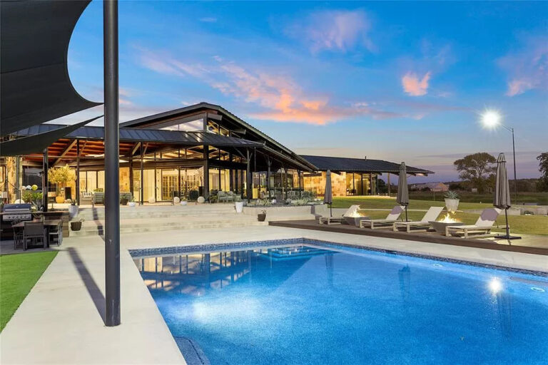 Architectural Home in College Station: 3-Bed Glass House with Unrivaled Views – Yours for $3,995,000