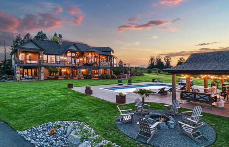 A Majestic Timber-Framed Estate Offering Unobstructed Panoramic Views Priced at $5.75 Million in Washington